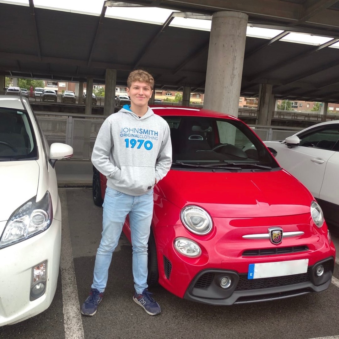 Entrega de coche a cliente en Traverauto, Riba-roja de Turia (Valencia) — Marzo 2024