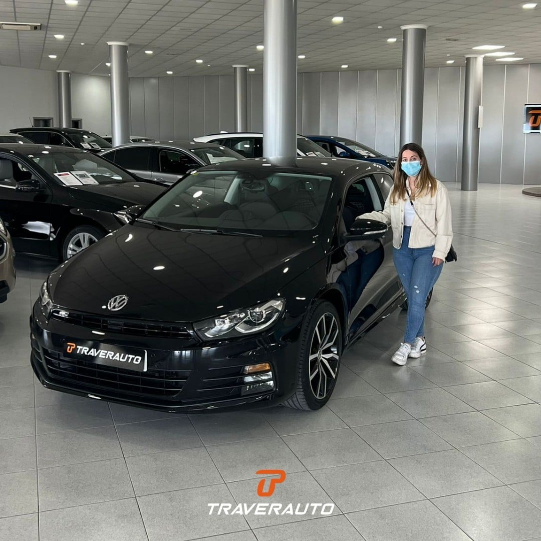 Entrega de coche a cliente en Traverauto, Riba-roja de Turia (Valencia) — Abril 2022