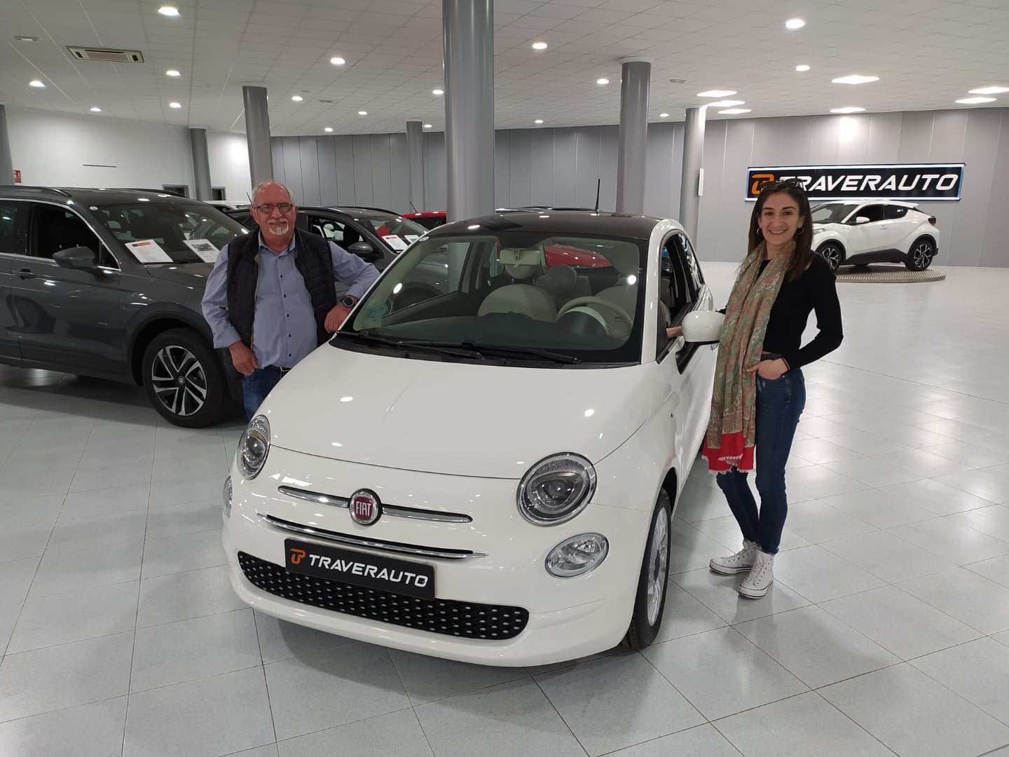 Entrega de coche a cliente en Traverauto, Riba-roja de Turia (Valencia) — Marzo 2023