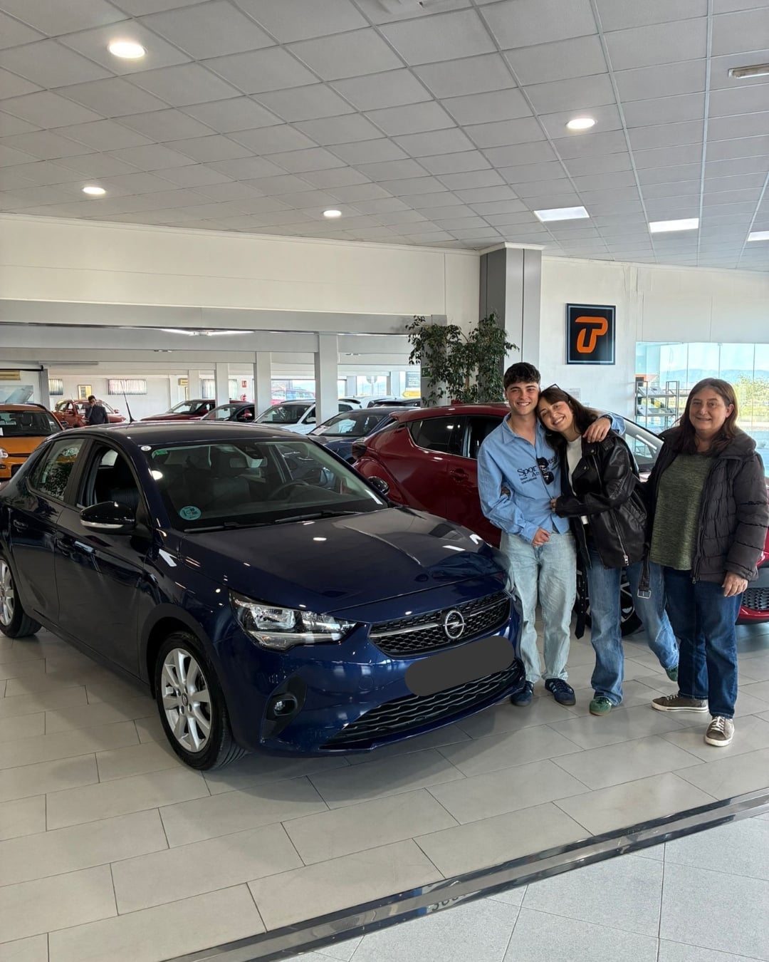 Entrega de coche a cliente en Traverauto, Riba-roja de Turia (Valencia) — Abril 2026