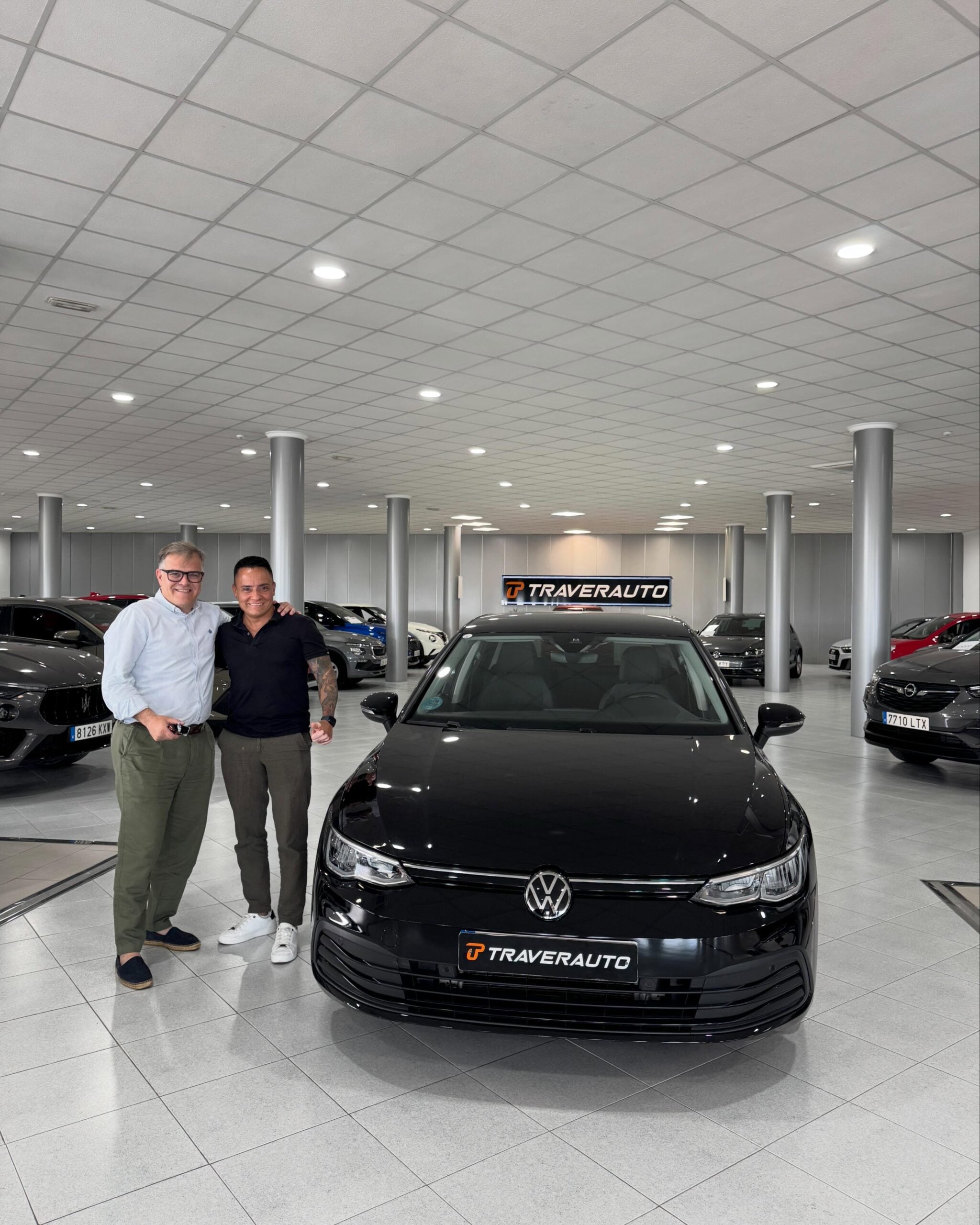 Entrega de coche a cliente en Traverauto, Riba-roja de Turia (Valencia) — Junio 2026